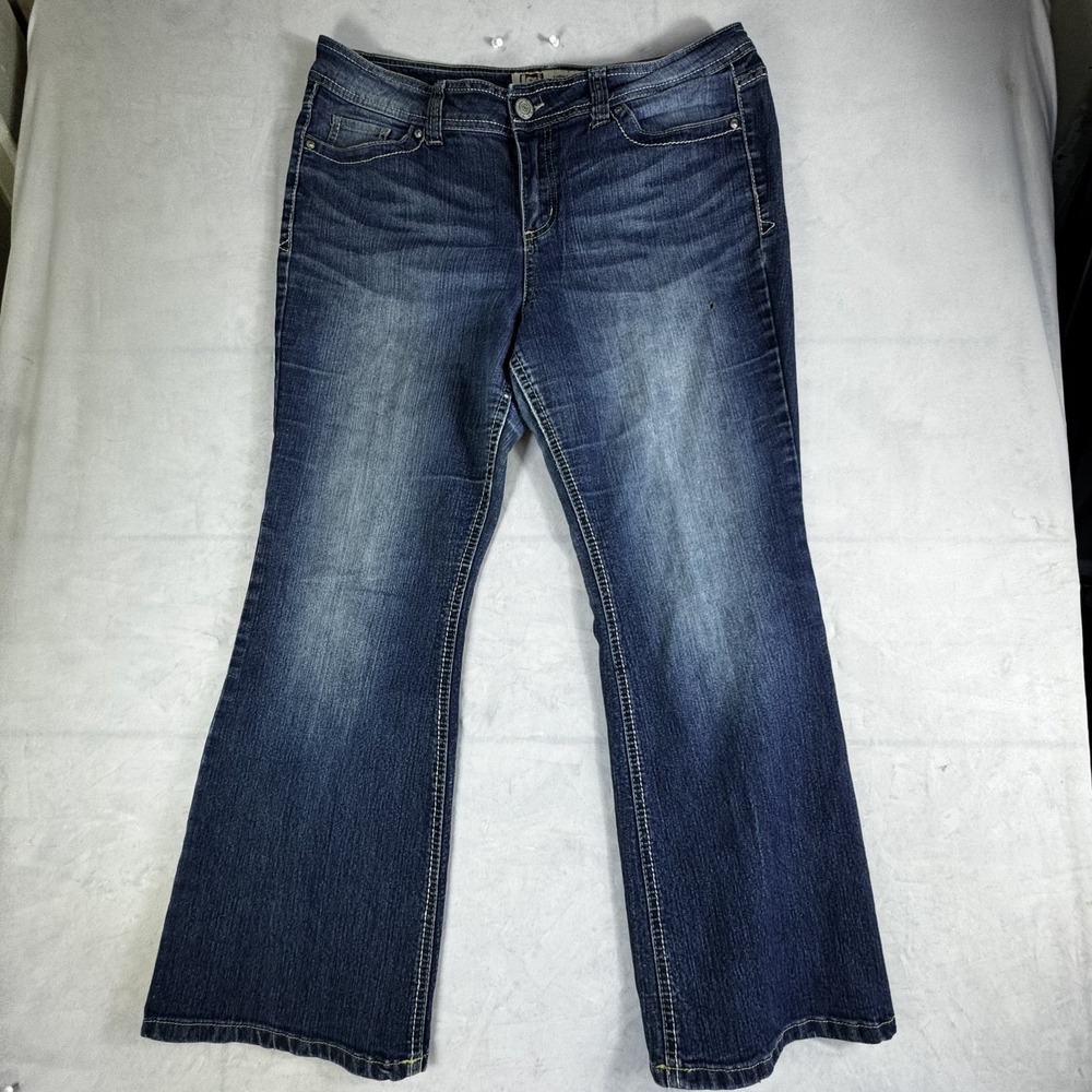 lei‎ Womens Sophia Hipster Flared Jeans Blue Denim 5 Pockets Outdoor 17 Short